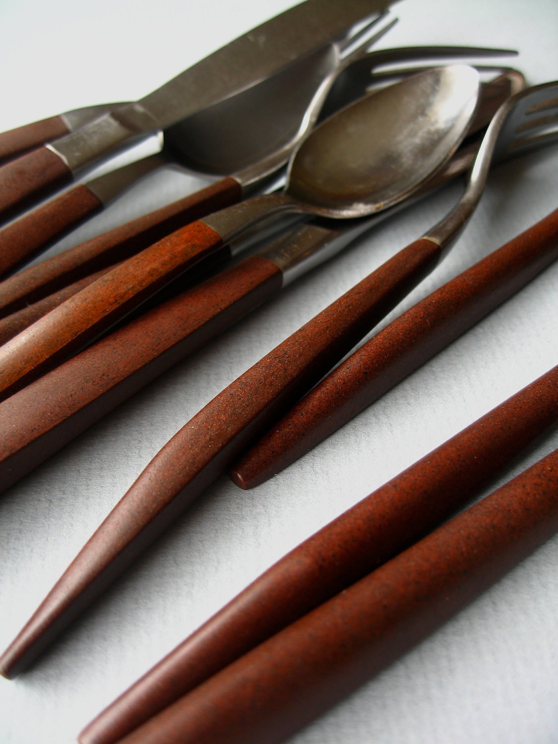 Mid century ecko canoe muffin flatware