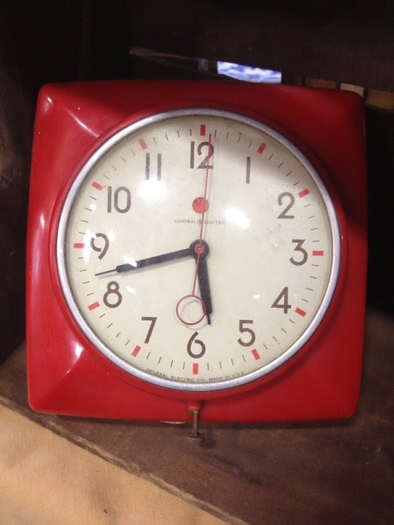 Electric kitchen wall clocks