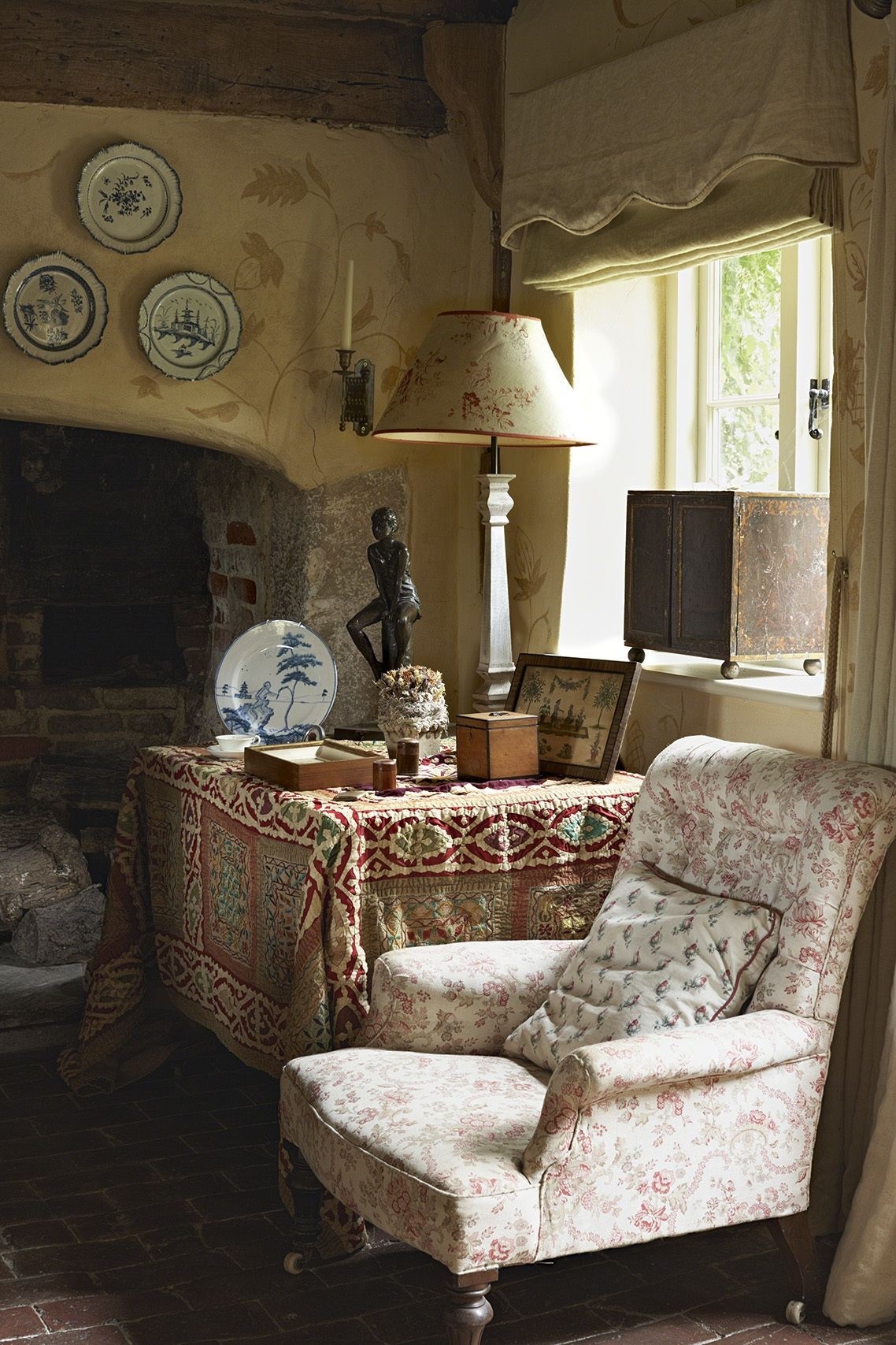 English roll arm chair