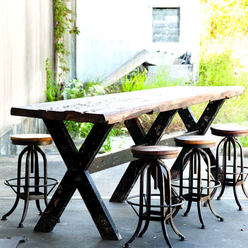 Cross leg table