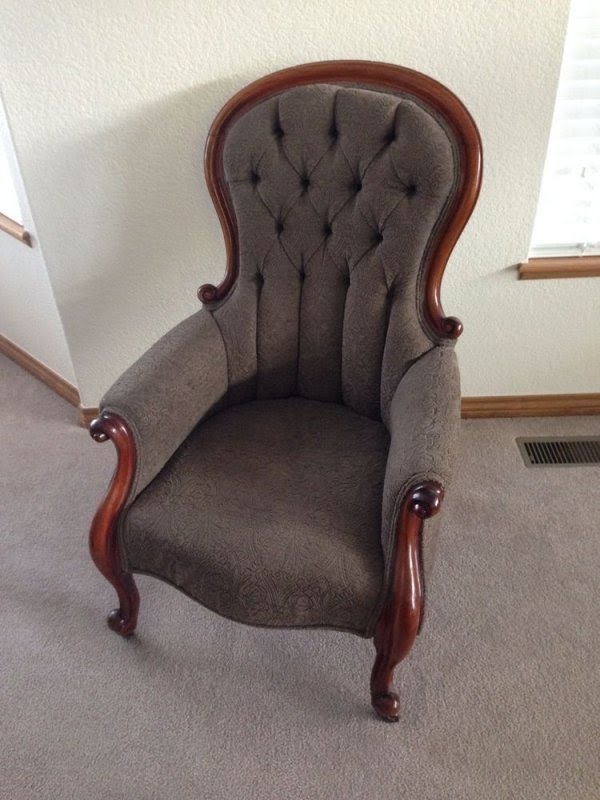Stunning Victorian Queen Anne Style Antique Carved Walnut Arm Chair Exc