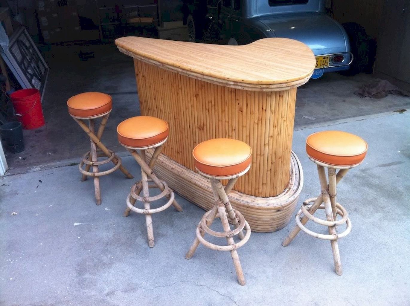 Outdoor tiki bar set