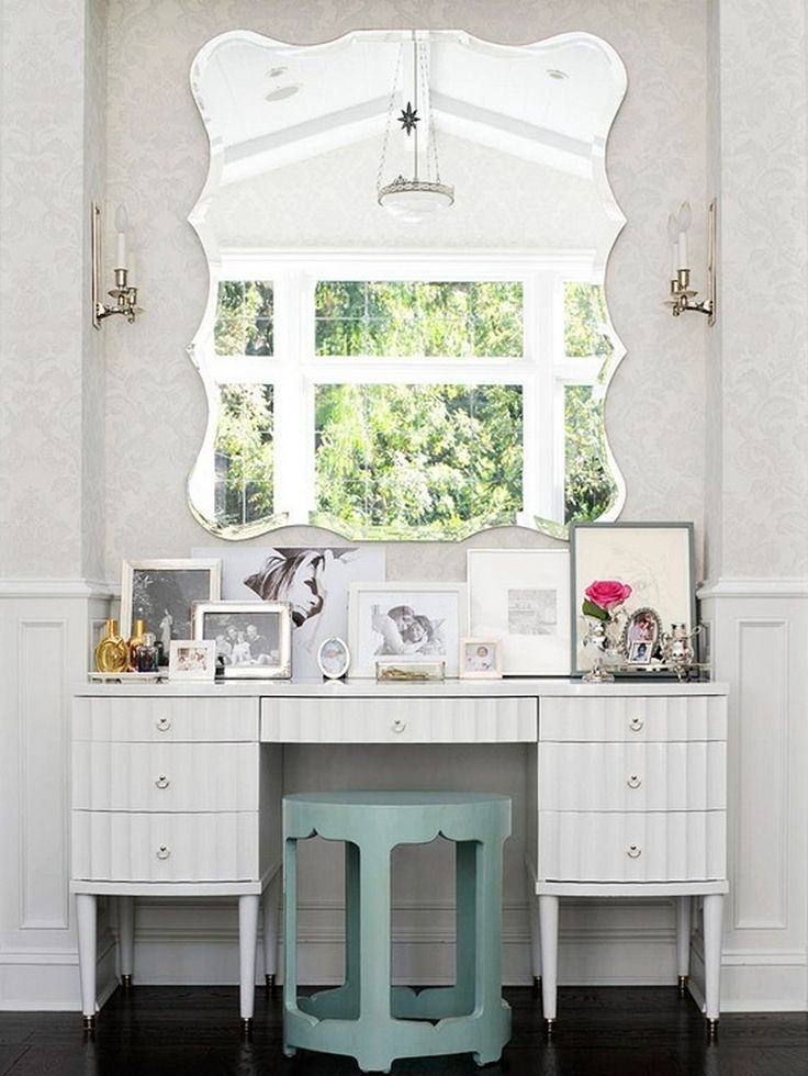 Make up table and mirror