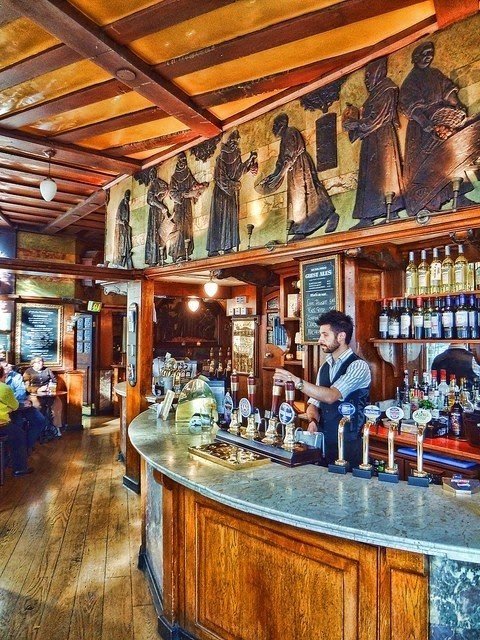 English pub bars 17