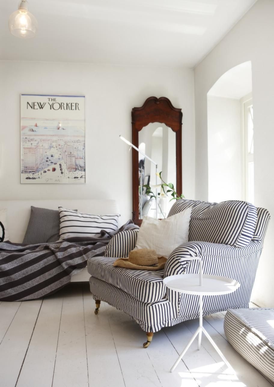 Oversized armchair 1