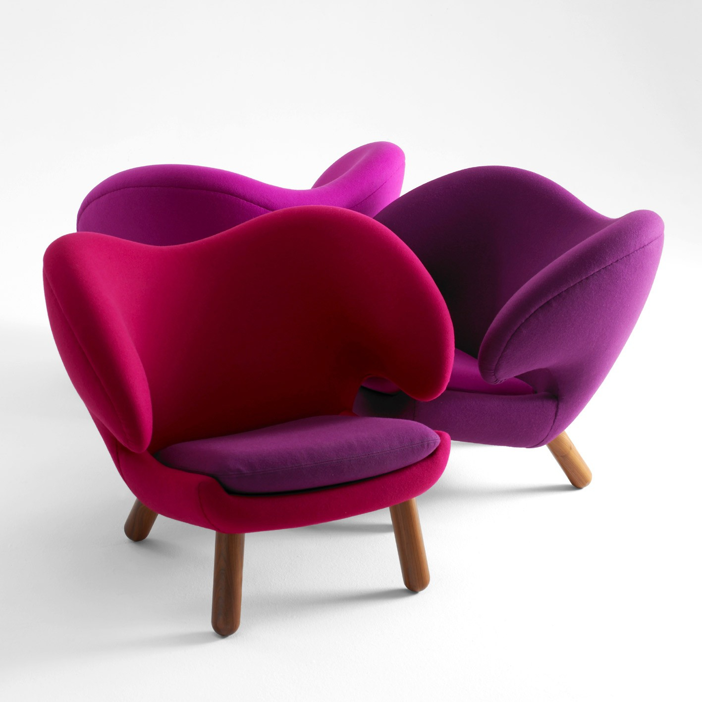 Pink armchairs 4