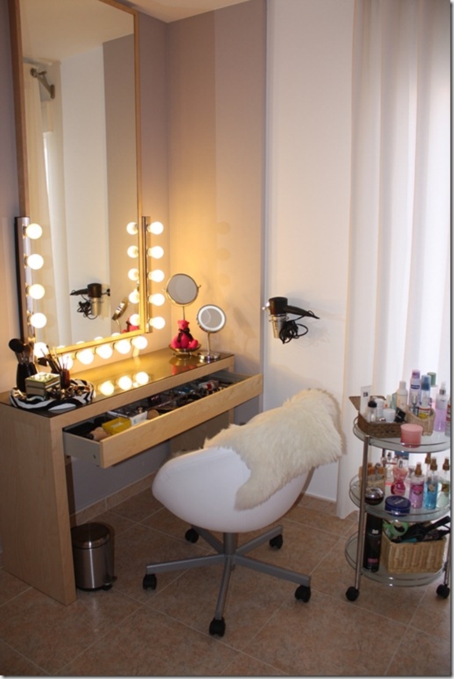 Bedroom makeup vanity ideas