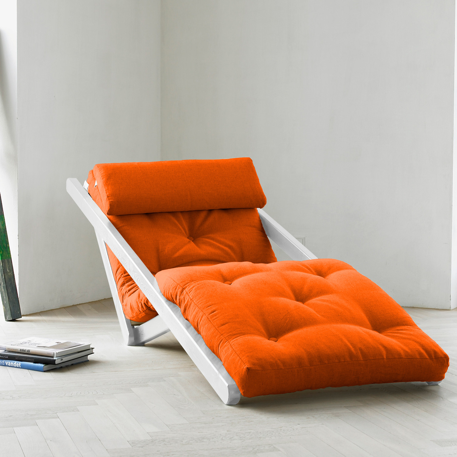 Small chaise lounge 1