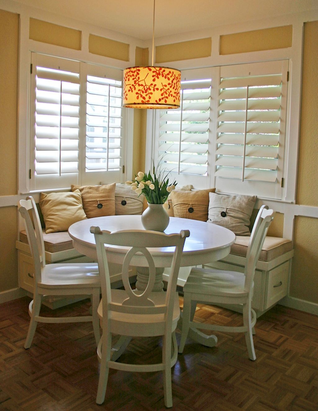 Small corner breakfast nook set