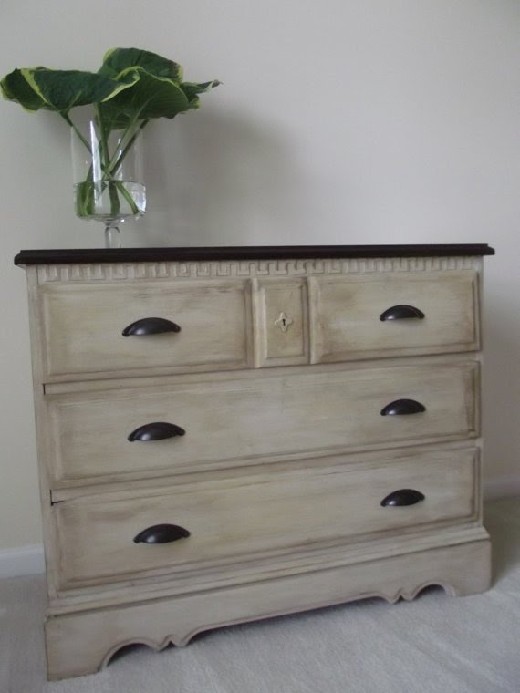 Beige bedroom furniture 15
