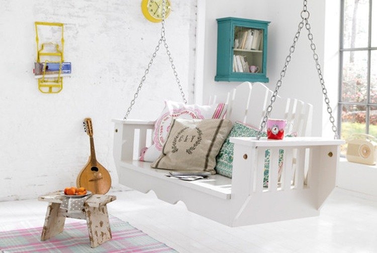 Indoor swing