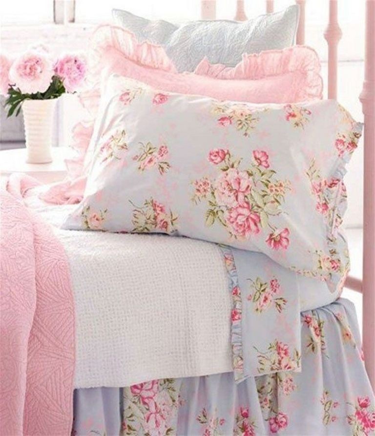 Shabby chic turquoise bedding