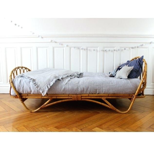 Vintage wicker bedroom furniture