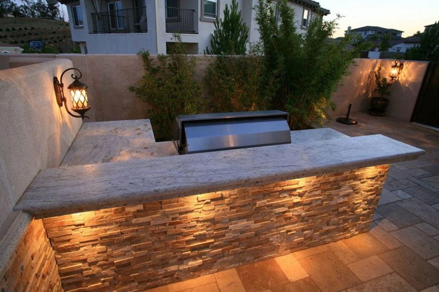 How to build outdoor bar