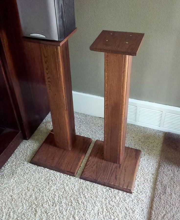 Rustic red oak surround sound speaker