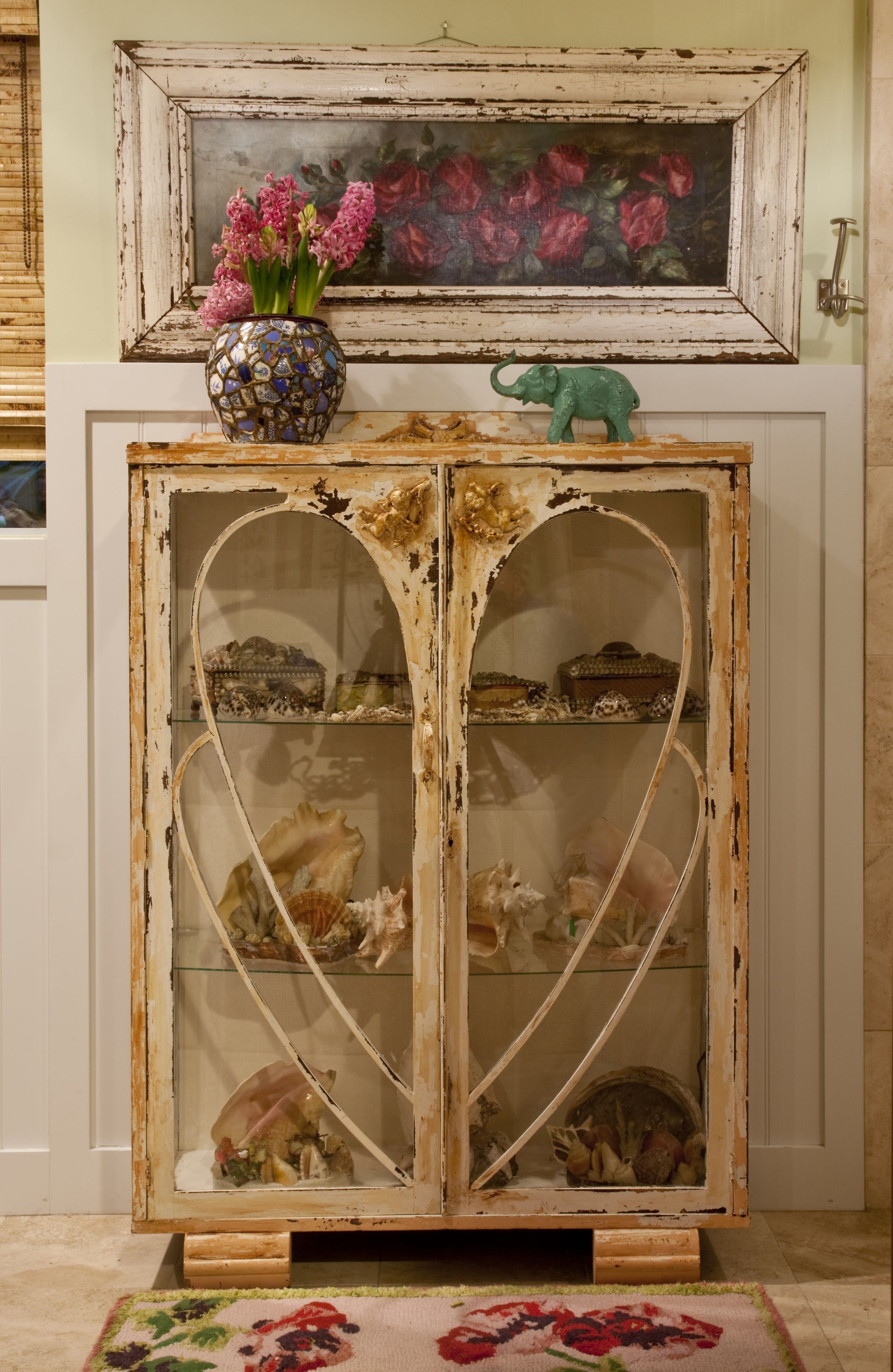 Beautiful bookcase and picture above it