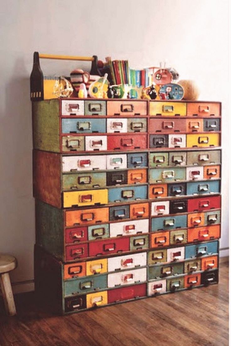 Card file cabinet