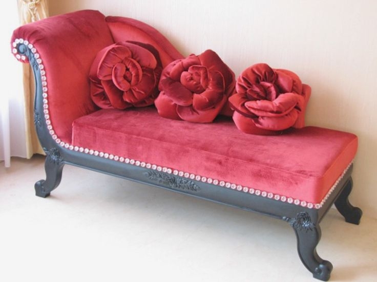 Red chaise lounges 5