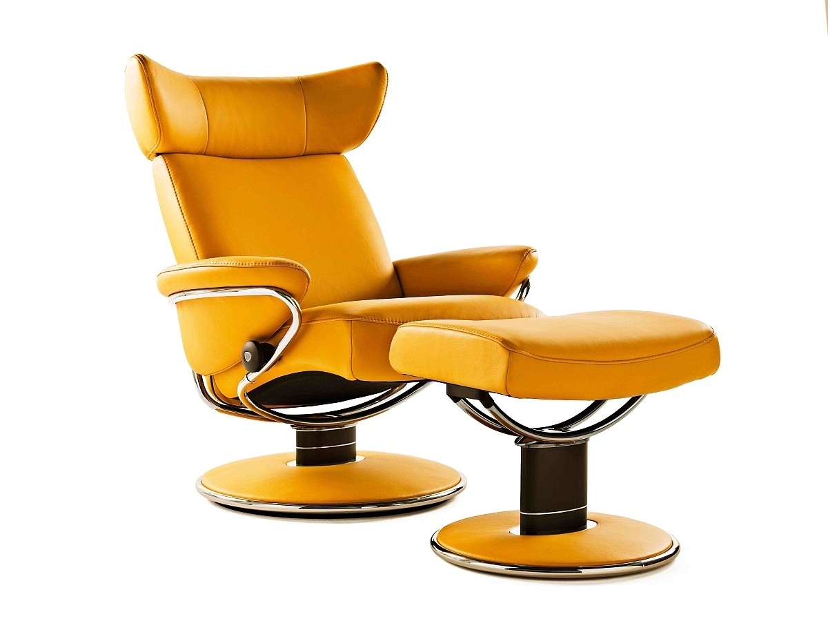 Scandinavian recliner chair