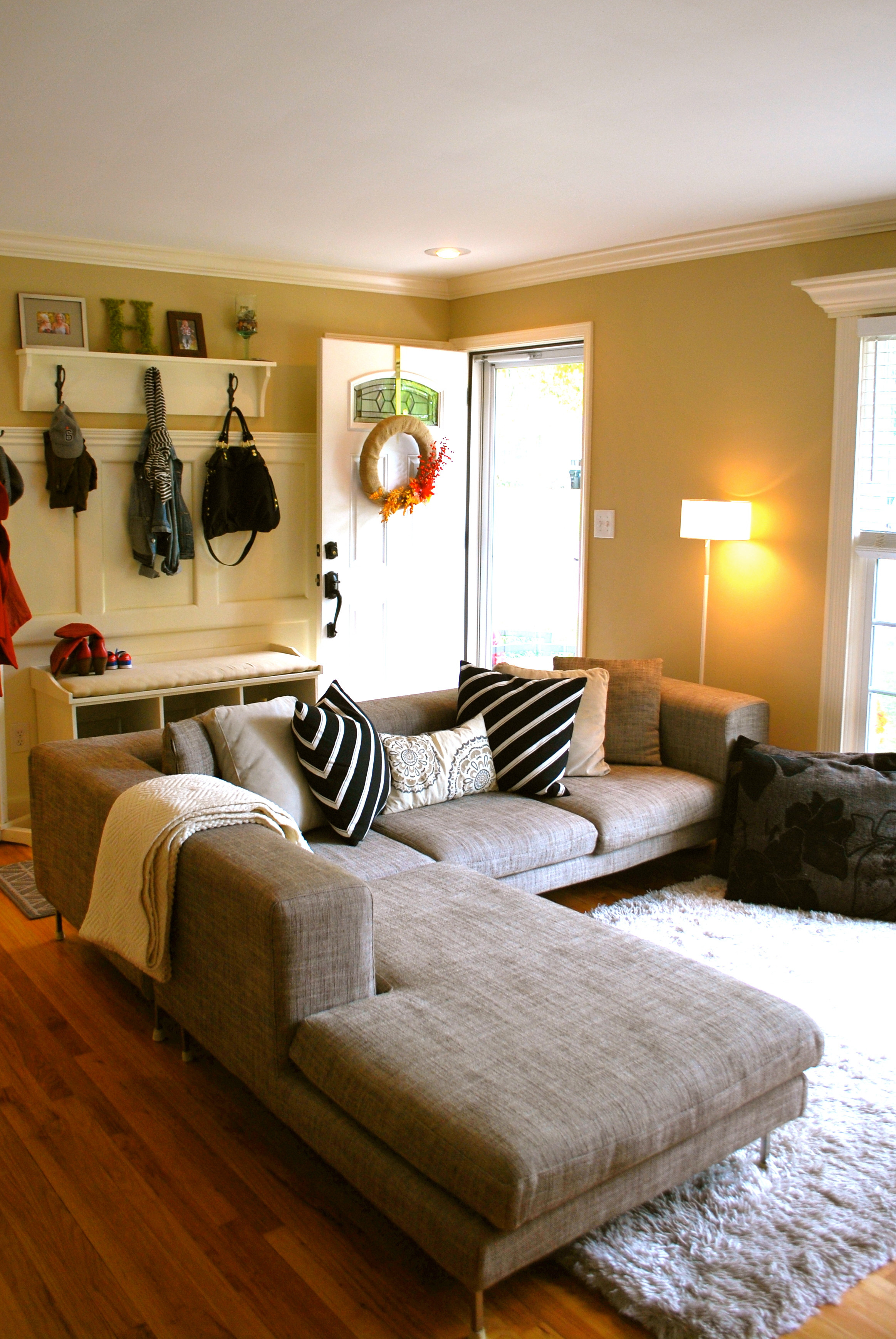 Small sectional sofas