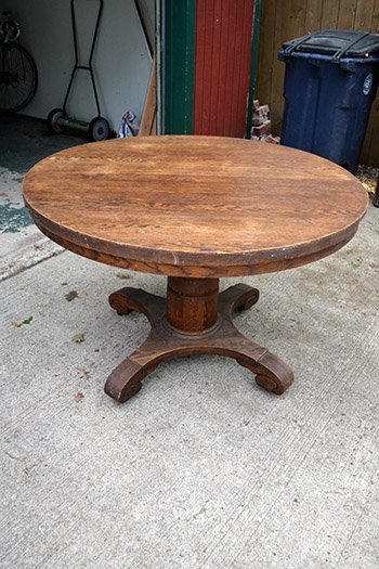 Antique pedestal table