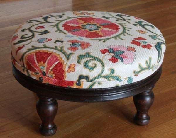 Camel footstool