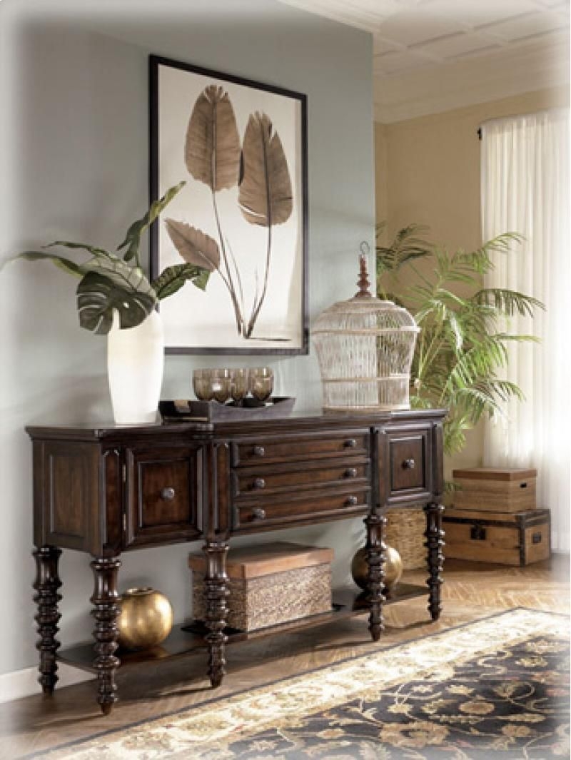 Colonial living rooms