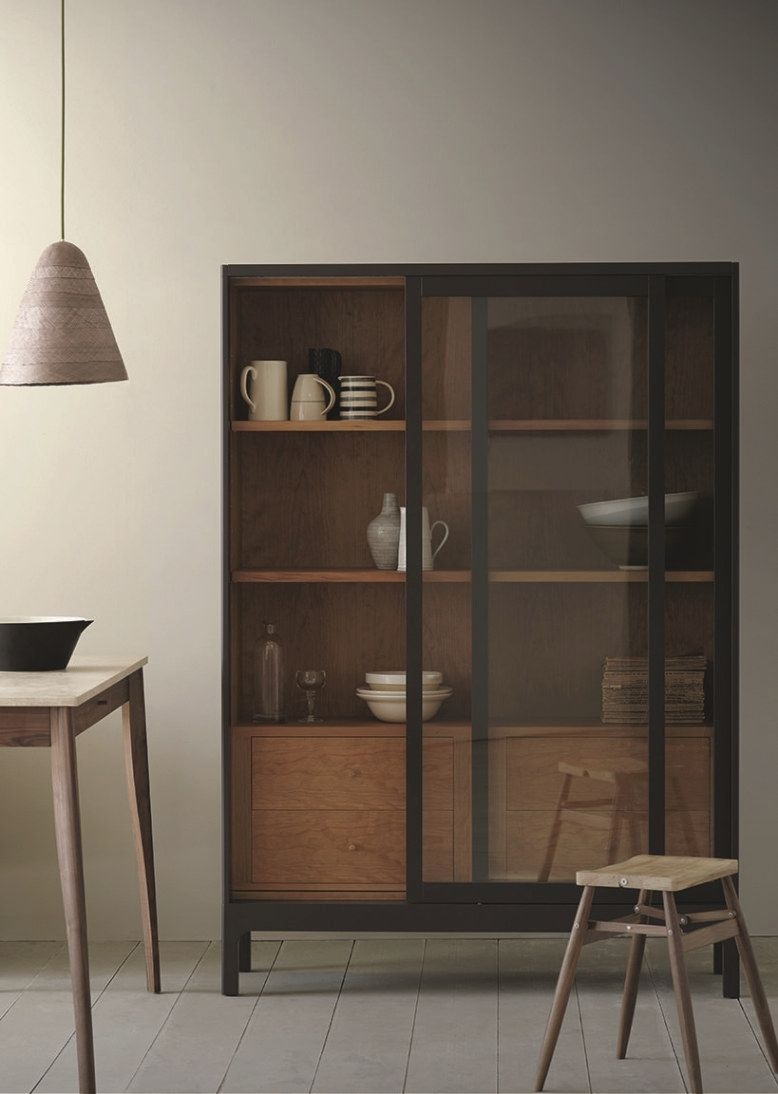 Sliding door sideboard