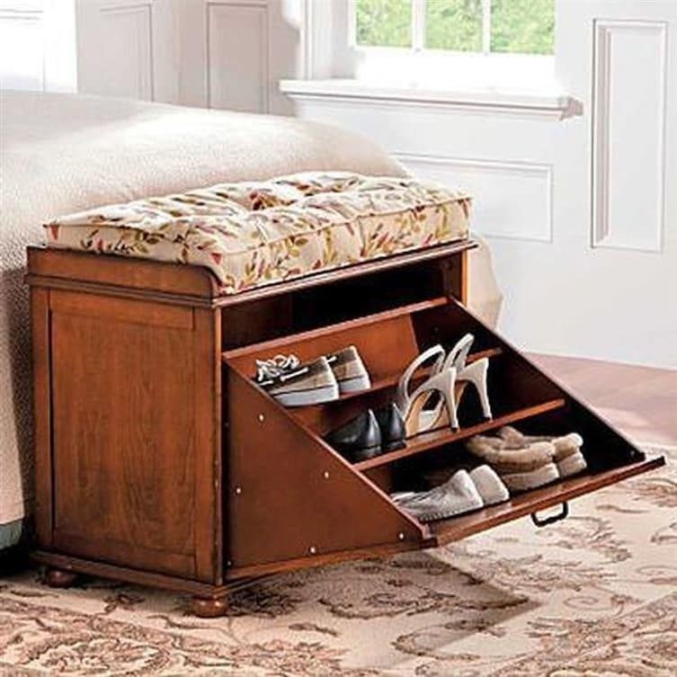 Closed shoe storage 1