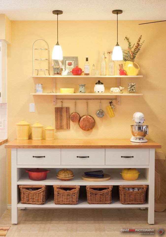 Free standing cabinet