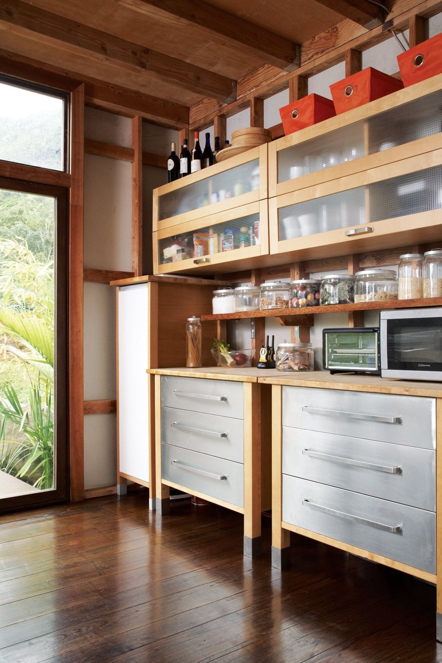 Freestanding cabinet 1