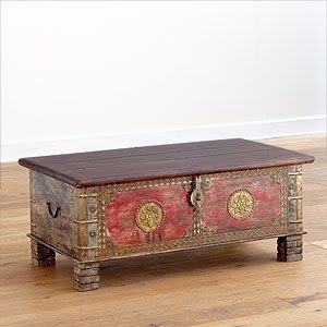 Large storage trunk furniture