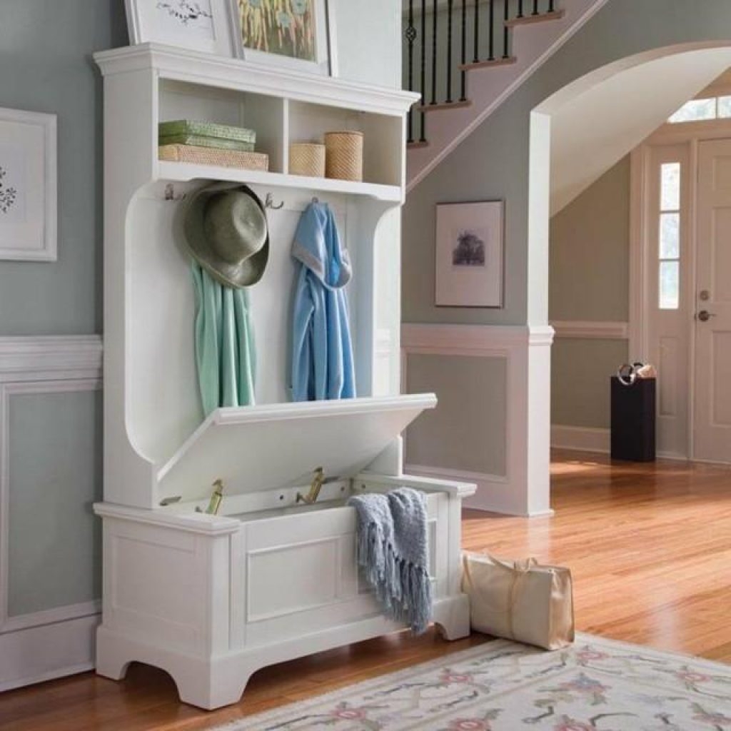 Hall tree with shoe cubbies