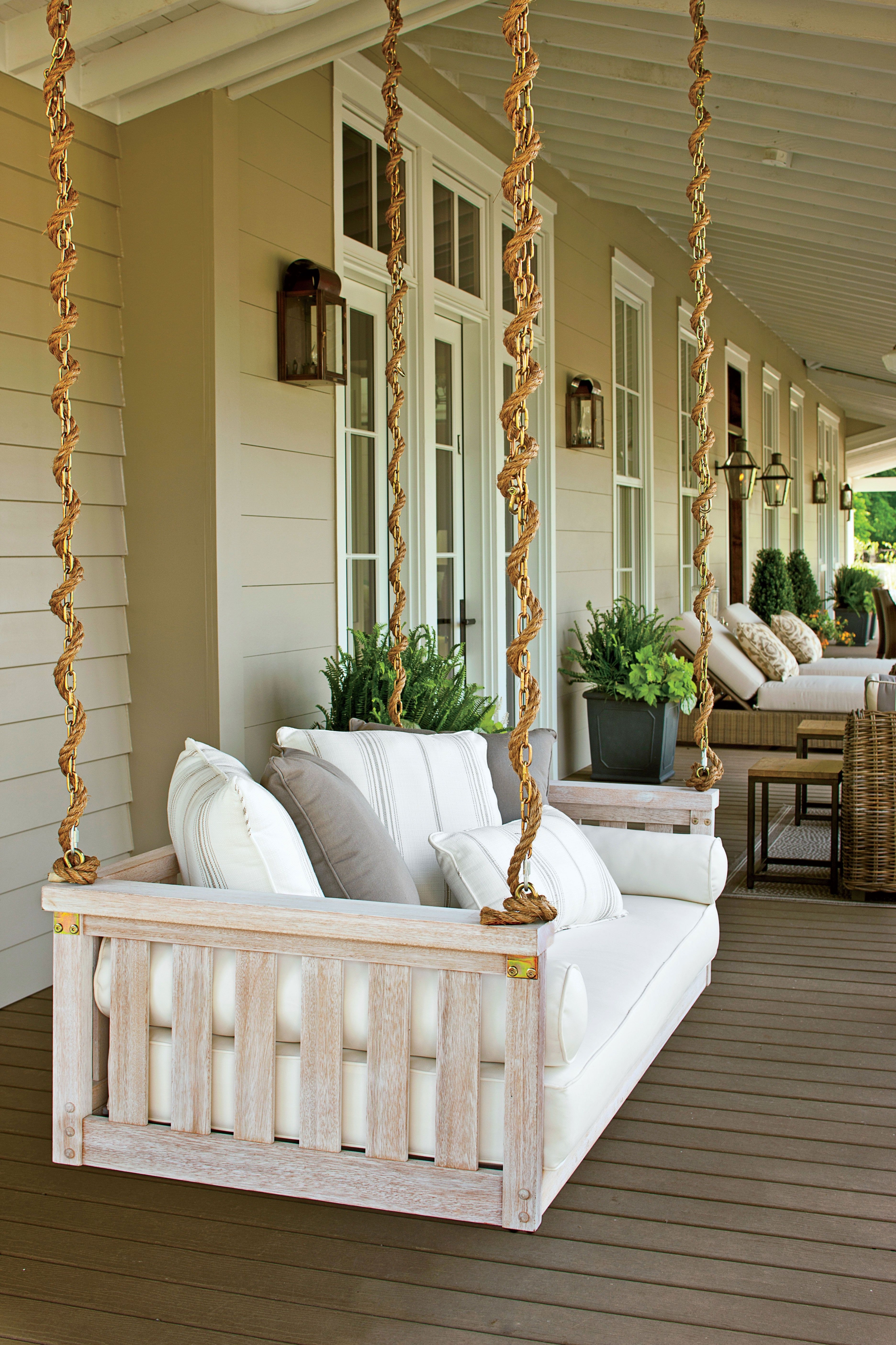 Garden swing bench