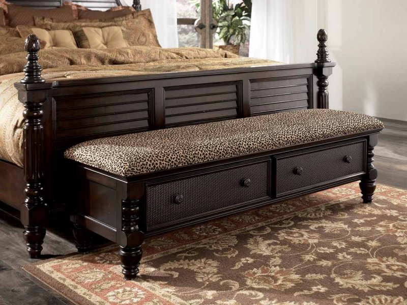 Storage bench for foot of bed 1