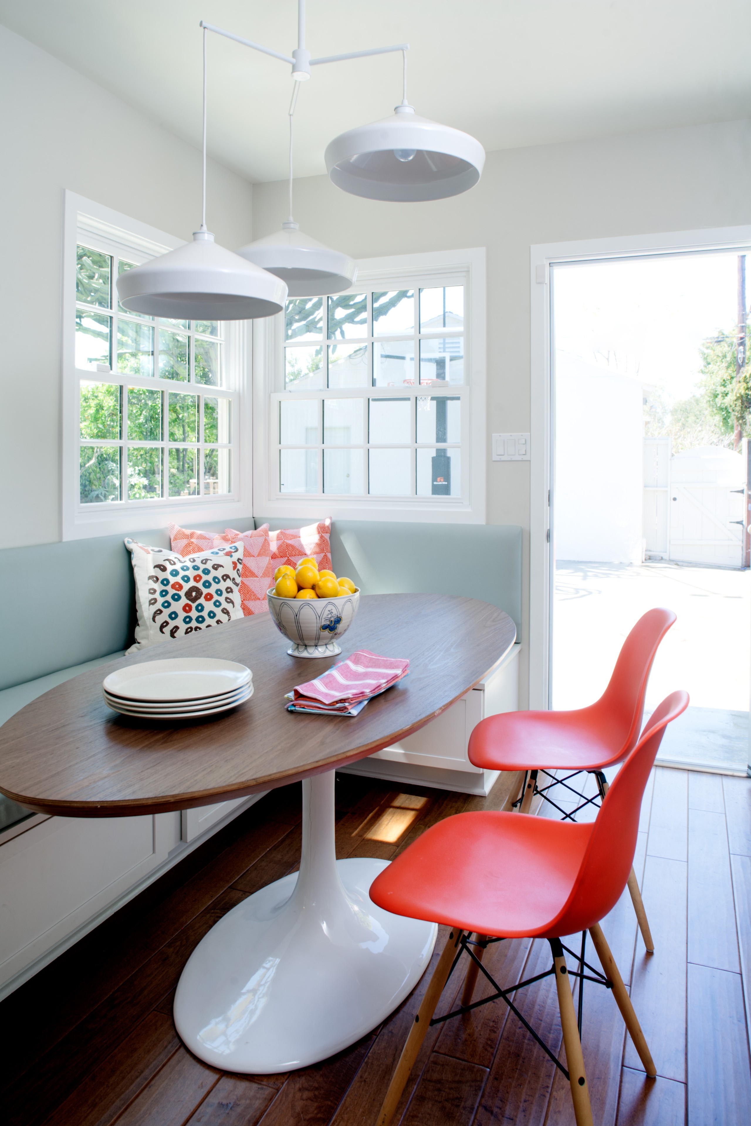 Modern breakfast nook furniture