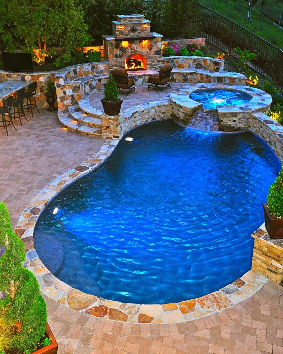 Pool with hot tub