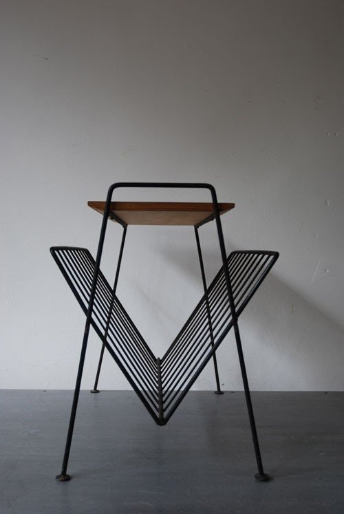 Side table magazine rack 1