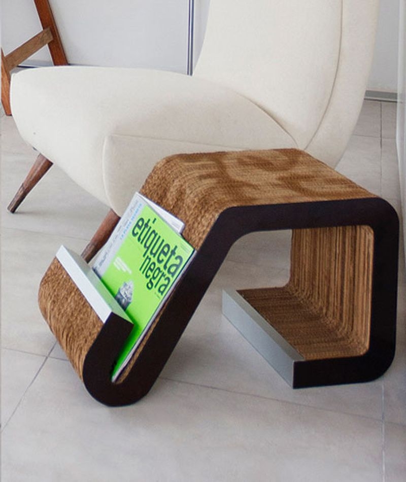 Side table magazine rack