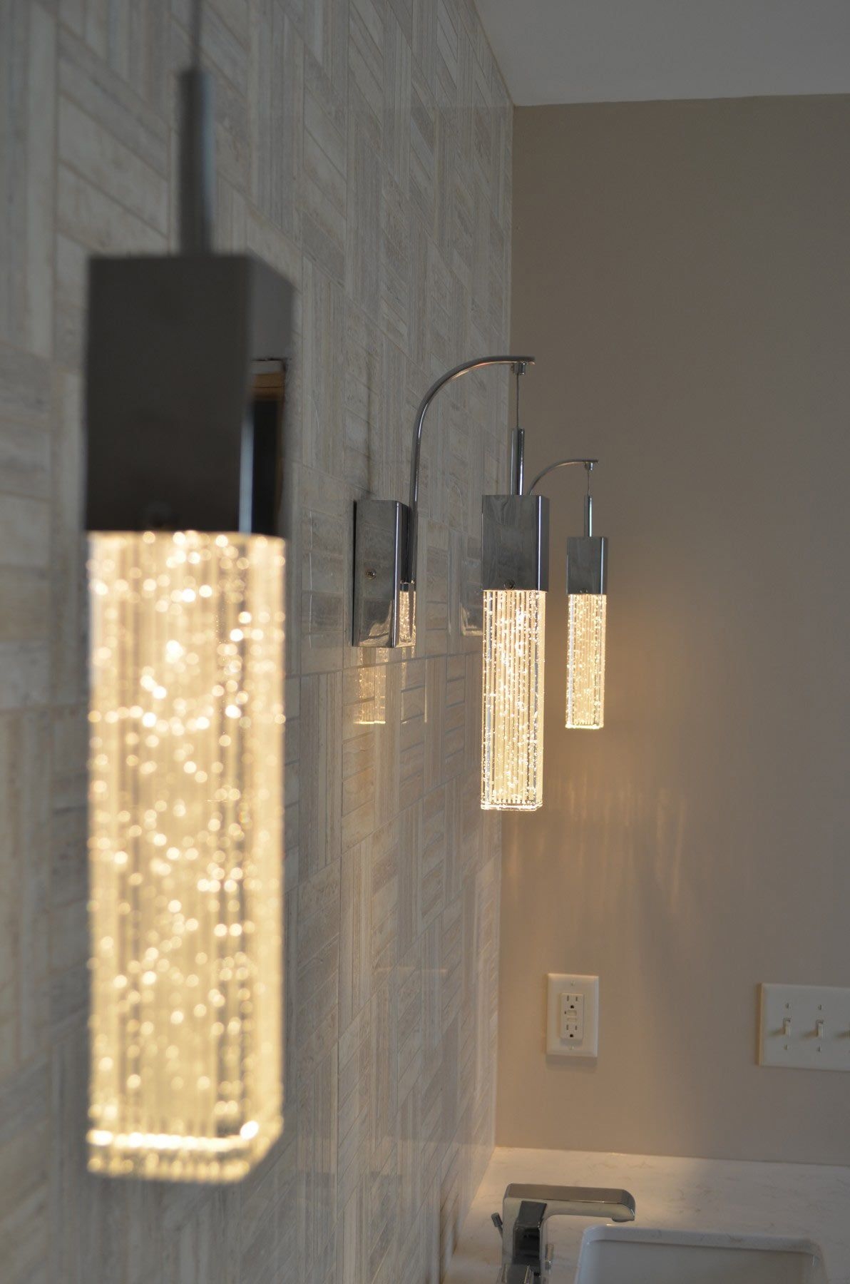 Wall sconce mounting bracket