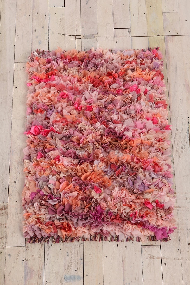 Shag bath rug 20
