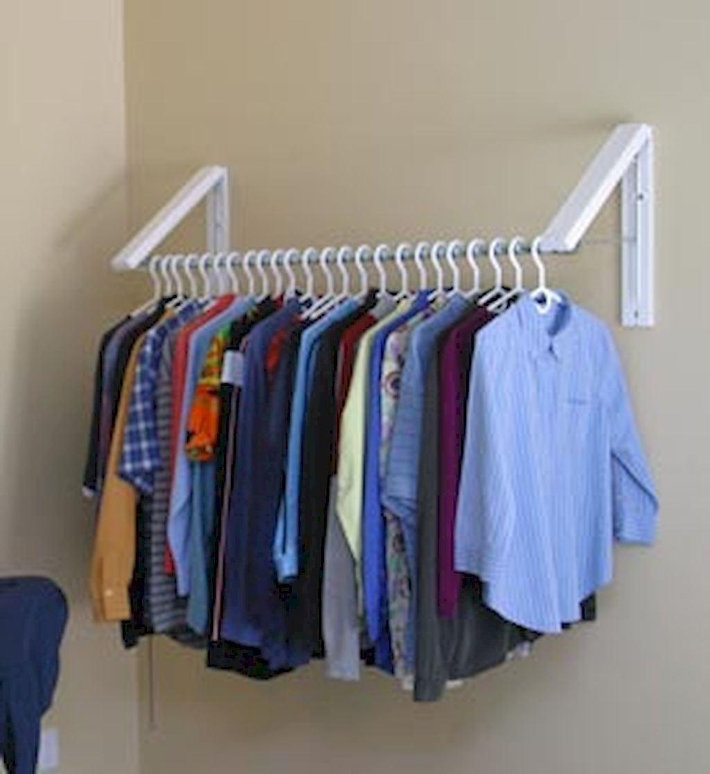 Wall mounted hanging rack