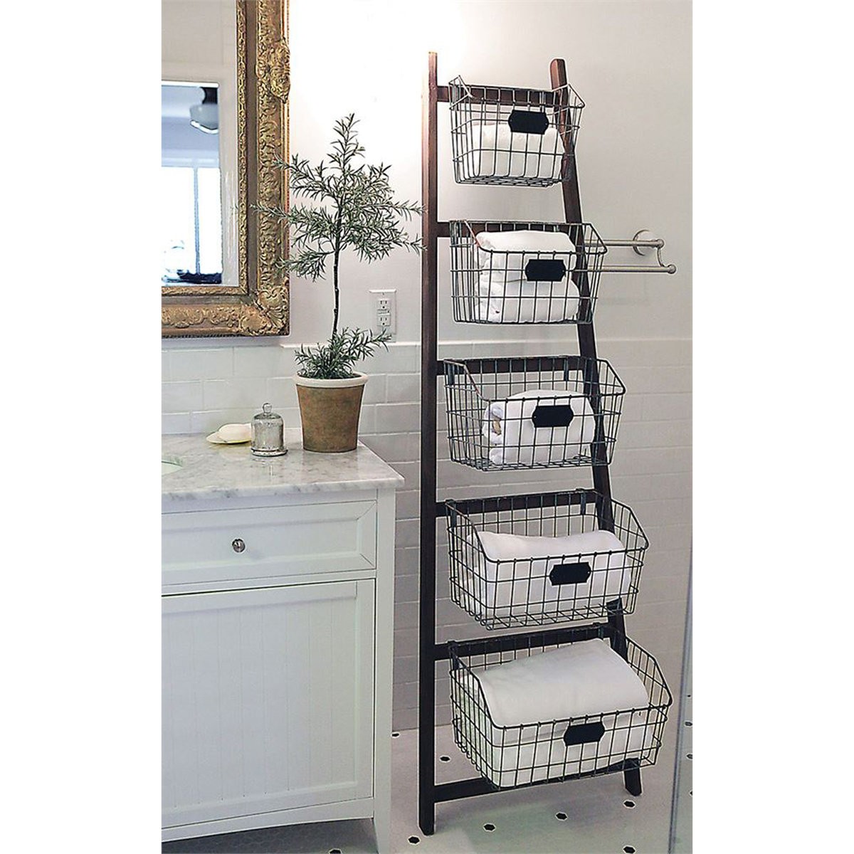 What to put in decorative baskets