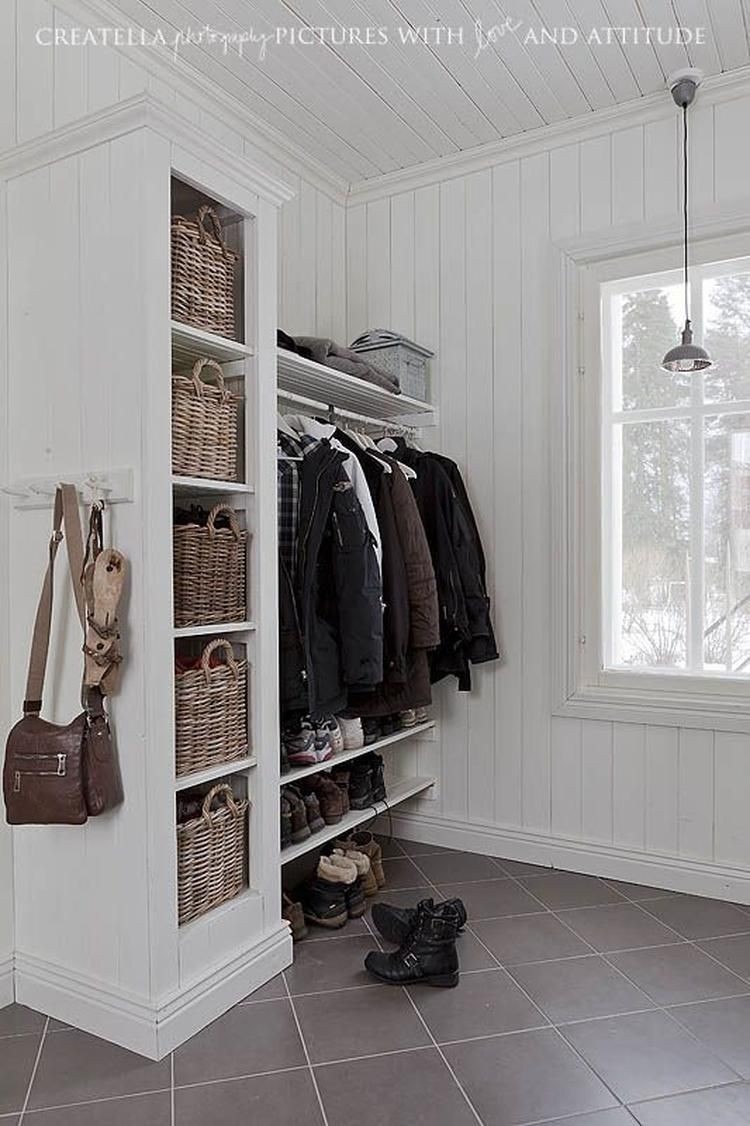 Hallway shoe storage