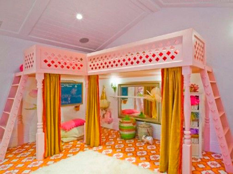 L shaped beds with corner unit