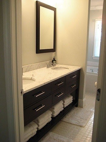 Double vanity base 11