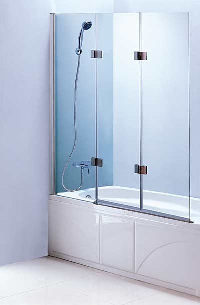 Folding bathtub doors 2