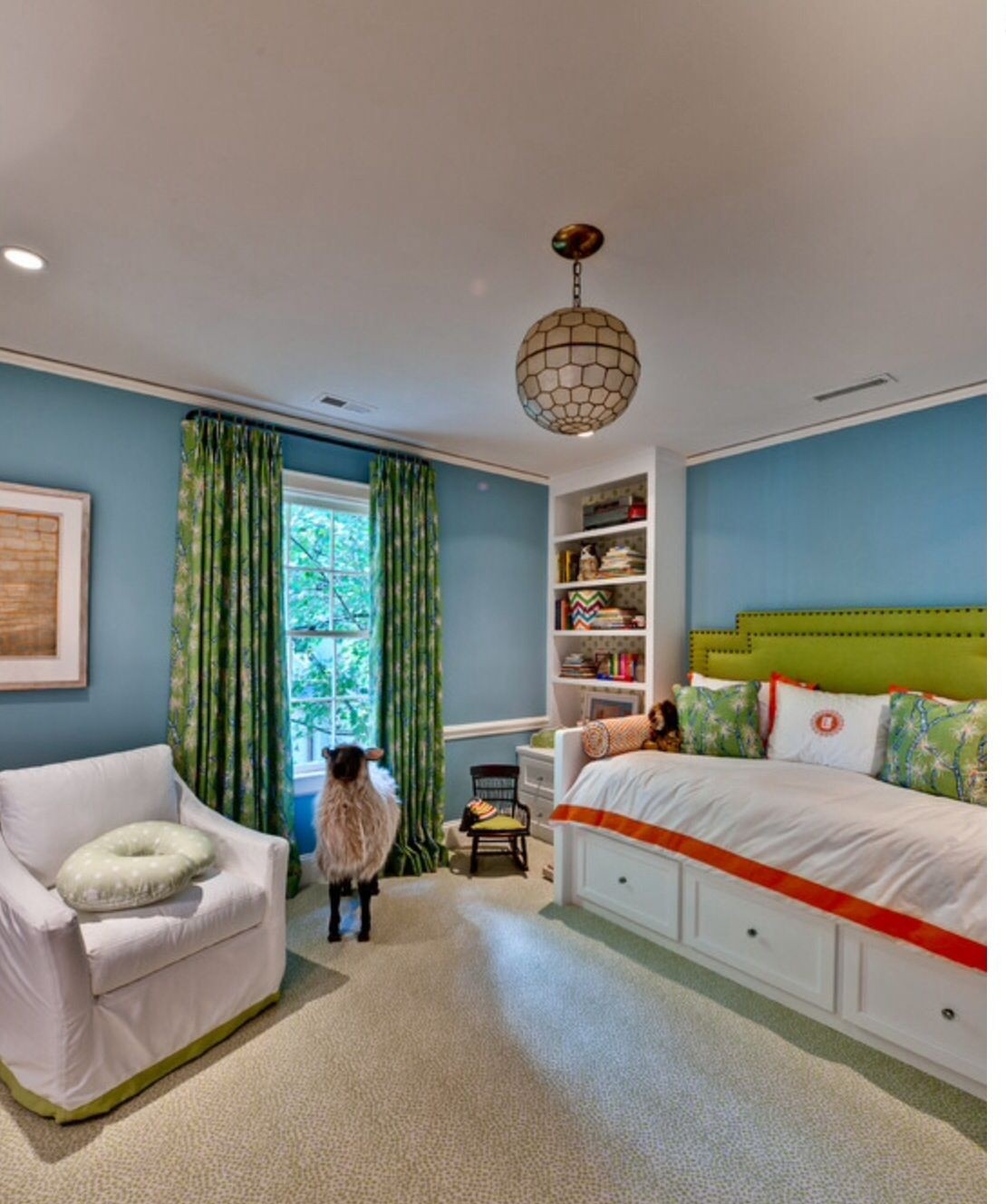 Full daybed