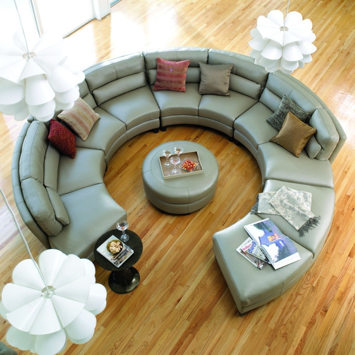 Horseshoe couch