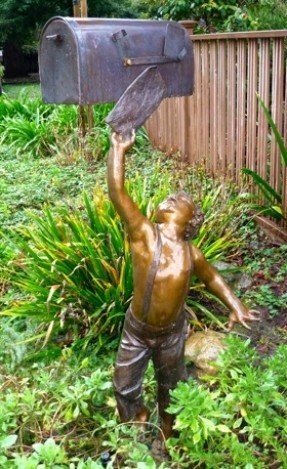 Mailbox bronze